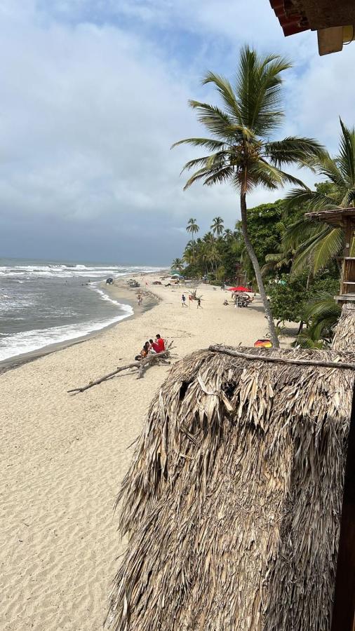 Palm Beach Hostal Guachaca エクステリア 写真
